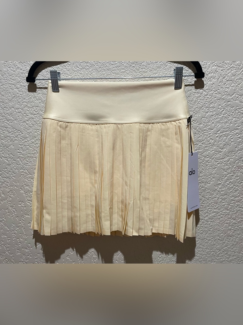Alo Yoga NWT Grand Slam Tennis Skirt Shorts Underneath Candlelight Yellow Size M - Picture 6 of 9
